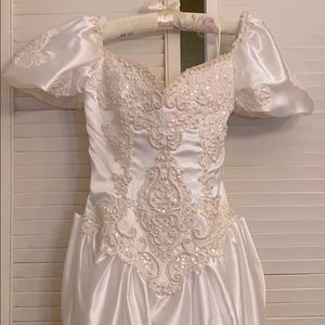 Vintage White Wedding Dress